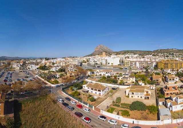 8 chambre Villa/Maison à vendre à Javea / Xàbia avec piscine garage - 930 000 € (Ref: 9997678)