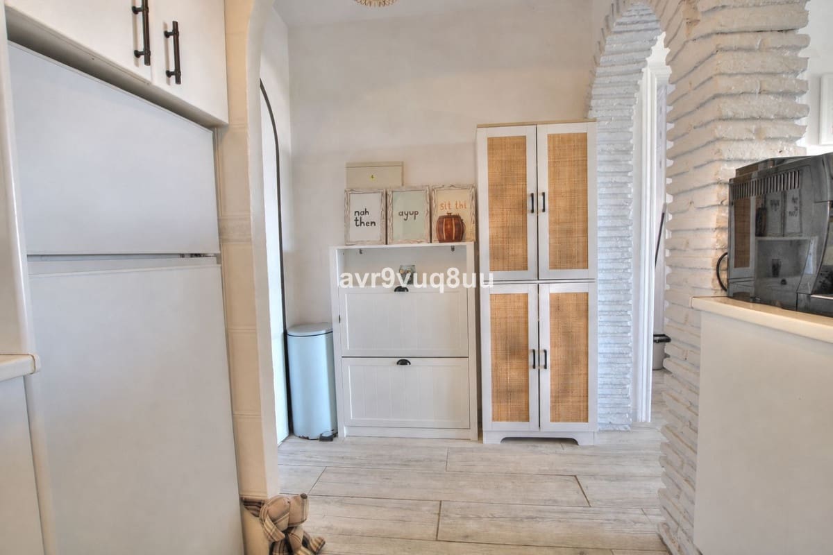 2 Zimmer Apartment zu verkaufen in Riviera del Sol mit Pool Garage - 385.000 € (Ref: 10004664)