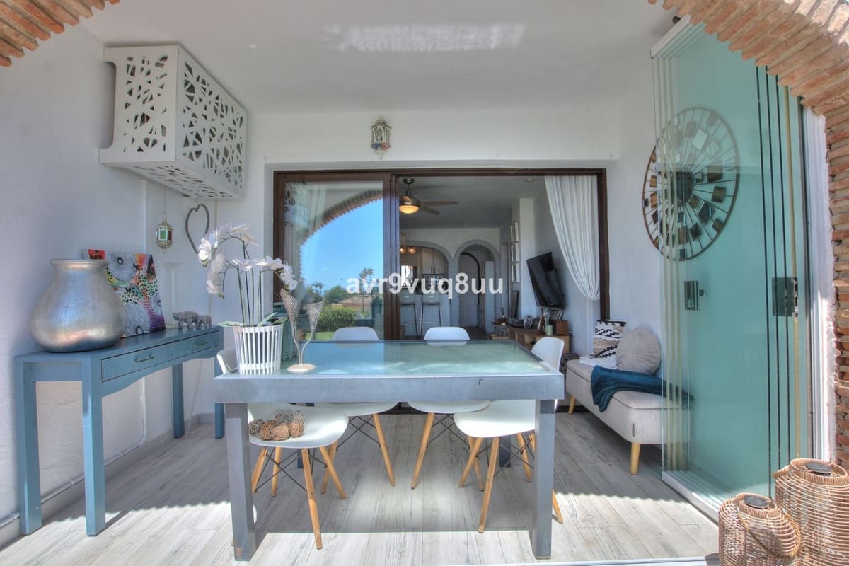 2 Zimmer Apartment zu verkaufen in Riviera del Sol mit Pool Garage - 385.000 € (Ref: 10004664)