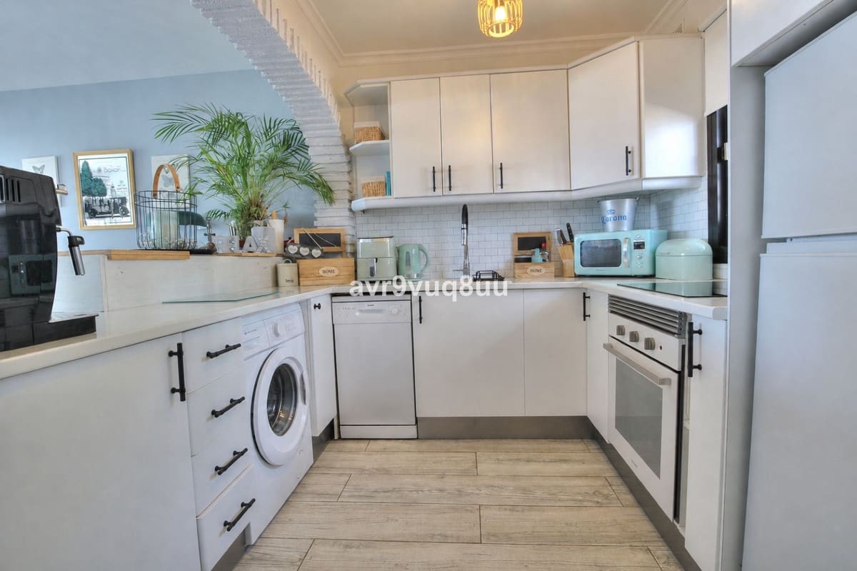 2 Zimmer Apartment zu verkaufen in Riviera del Sol mit Pool Garage - 385.000 € (Ref: 10004664)