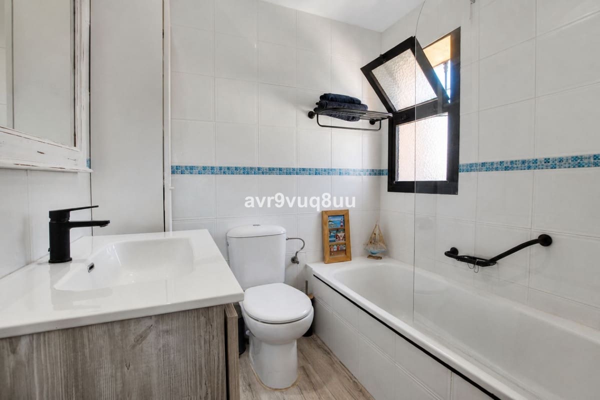 2 Zimmer Apartment zu verkaufen in Riviera del Sol mit Pool Garage - 385.000 € (Ref: 10004664)