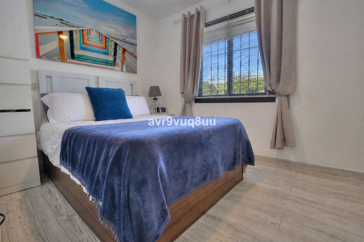 2 Zimmer Apartment zu verkaufen in Riviera del Sol mit Pool Garage - 385.000 € (Ref: 10004664)