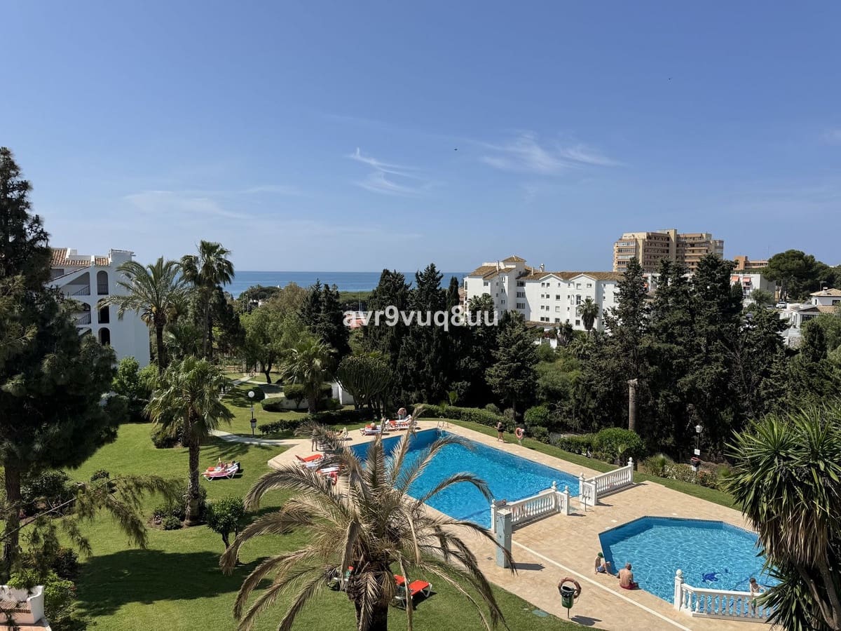 2 Zimmer Apartment zu verkaufen in Riviera del Sol mit Pool Garage - 385.000 € (Ref: 10004664)