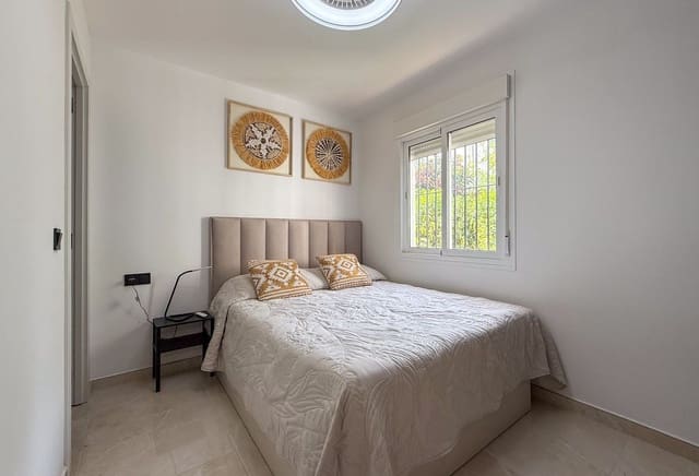 2 slaapkamer Appartement te koop in La Cala de Mijas, Mijas met zwembad - € 375.000 (Ref: 10012492)