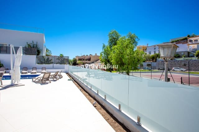 5 quarto Moradia para venda em La Cala de Mijas, Mijas com piscina - 1 499 950 € (Ref: 10026272)