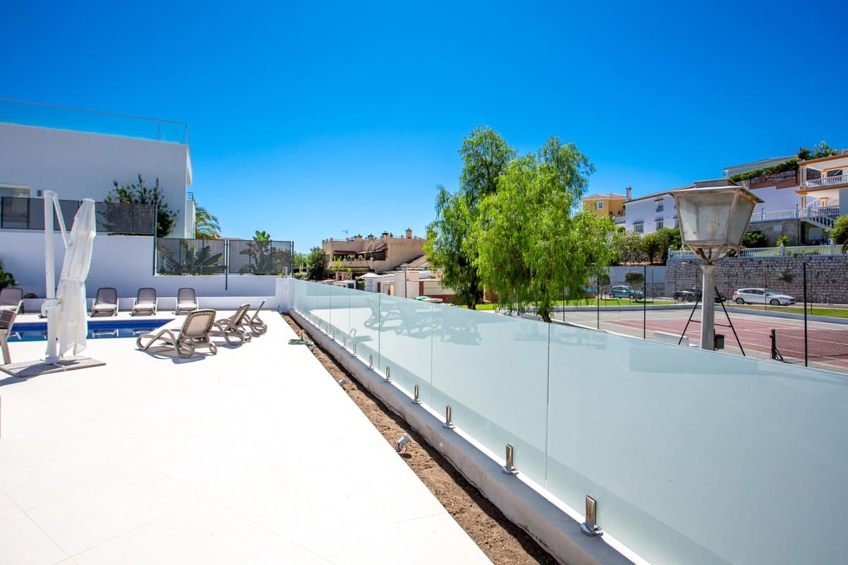 Villa/Maison de 5 chambres à louer à La Cala de Mijas avec piscine garage - 6 000 € (Ref: 10026624)