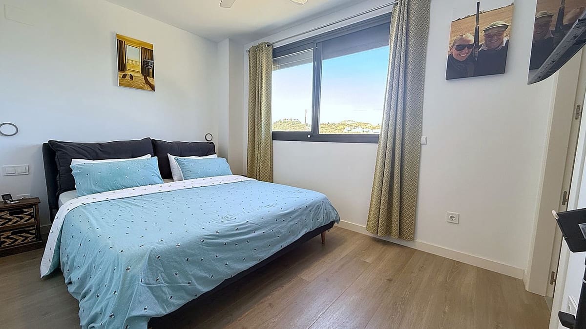 2 bedroom Apartment for sale in La Cala de Mijas with pool garage - € 695,000 (Ref: 10030920)