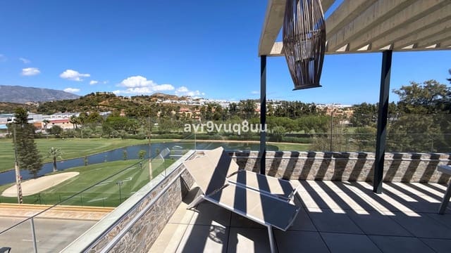 2 soverom Leilighet til salgs i La Cala de Mijas, Mijas med svømmebasseng garasje - € 695 000 (Ref: 10030920)