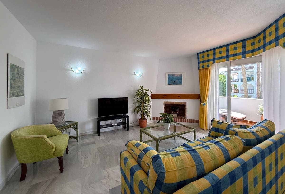 2 soveværelse Lejlighed til salg i Mijas Golf med swimmingpool garage - € 295.000 (Ref: 10043405)