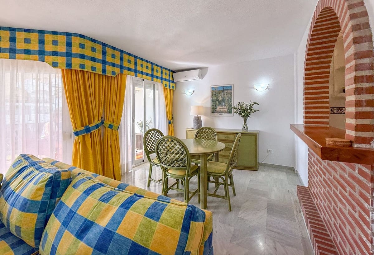 2 soveværelse Lejlighed til salg i Mijas Golf med swimmingpool garage - € 295.000 (Ref: 10043405)