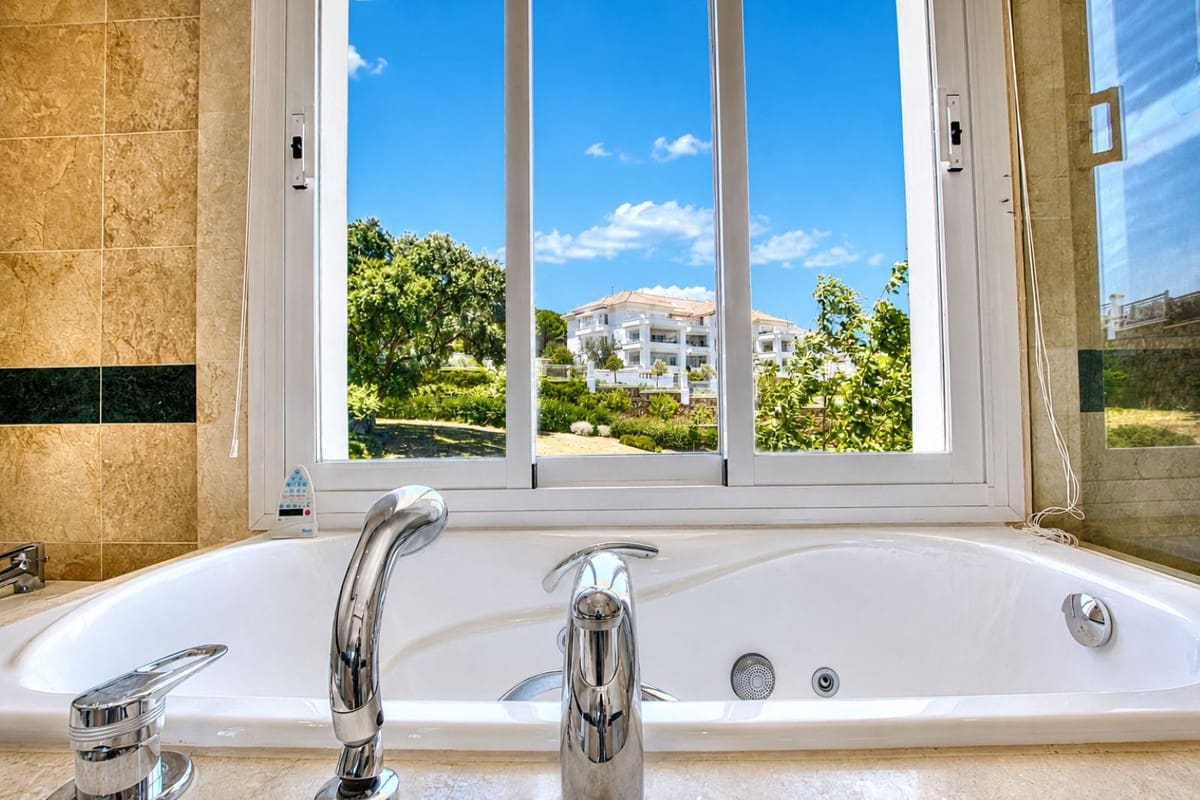 Apartamento de 3 habitaciones en La Cala Golf en venta con piscina garaje - 460.000 € (Ref: 10057381)