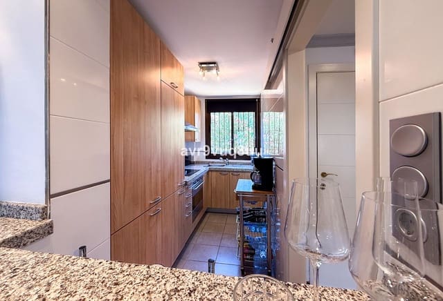 2 chambre Appartement à vendre à La Cala de Mijas, Mijas avec piscine garage - 330 000 € (Ref: 10060693)