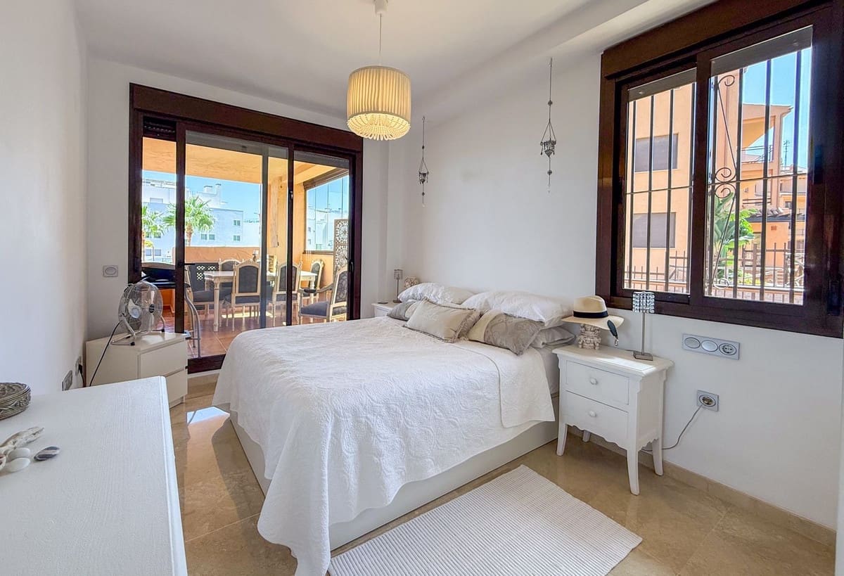 2 sypialnia Apartament na sprzedaż w La Cala de Mijas z basenem garażem - 330 000 € (Ref: 10060693)