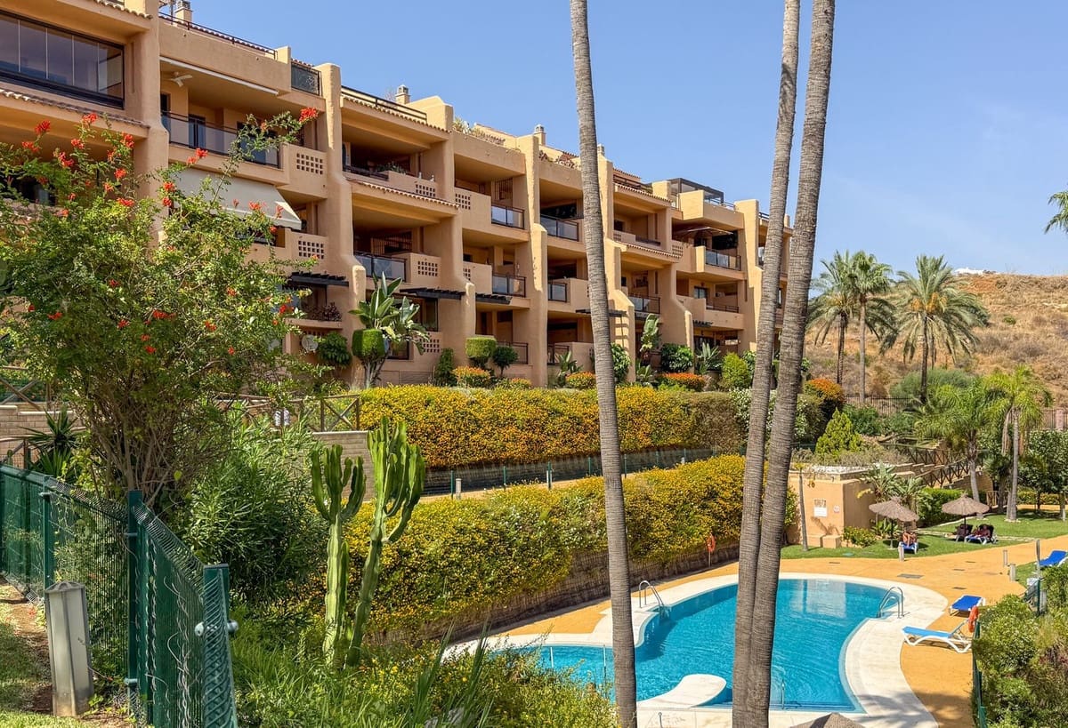 2 sypialnia Apartament na sprzedaż w La Cala de Mijas z basenem garażem - 330 000 € (Ref: 10060693)