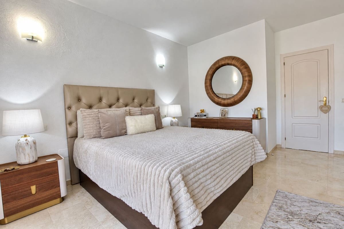 Casa de 3 habitaciones en Riviera del Sol en venta con piscina garaje - 550.000 € (Ref: 10079836)