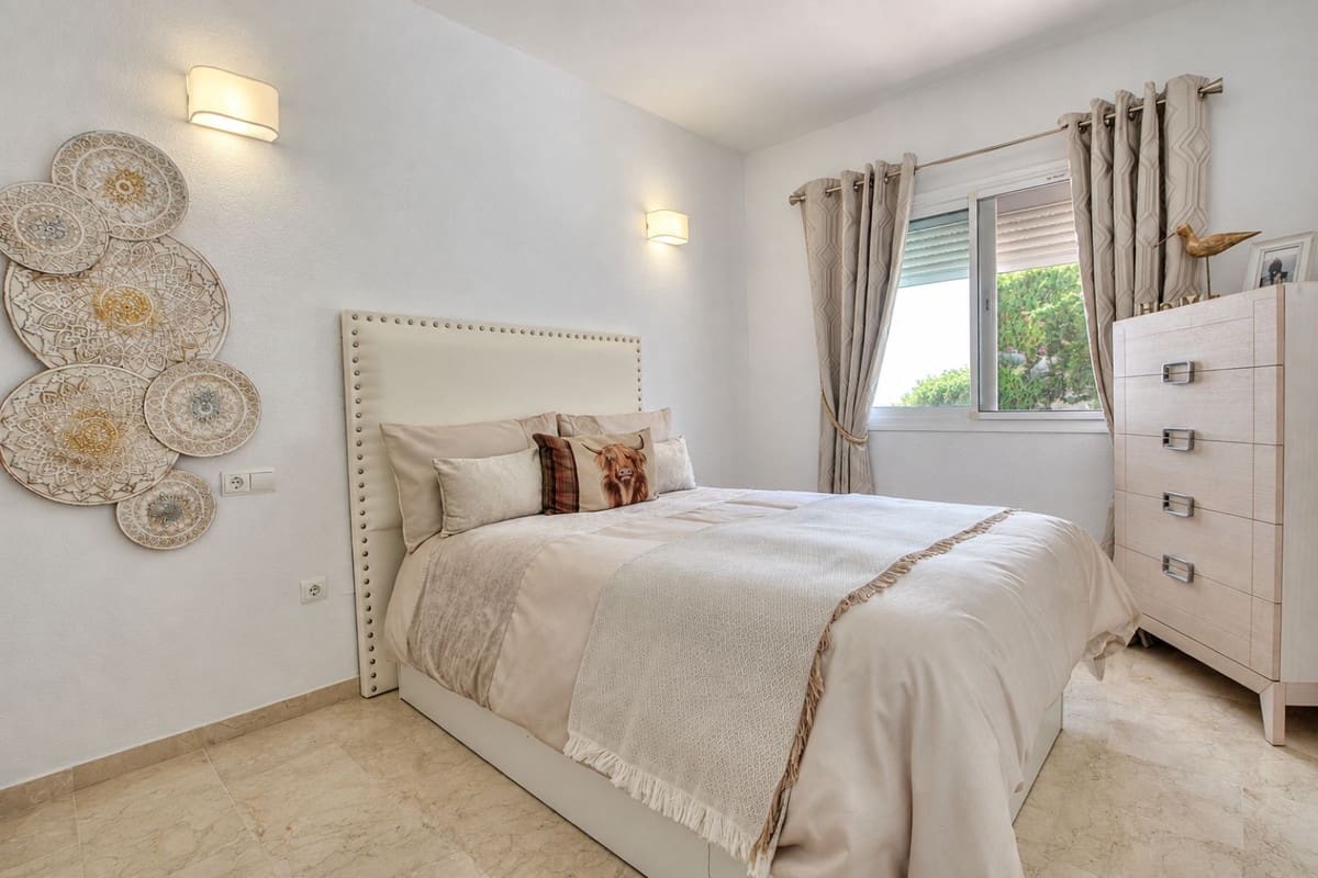 Casa de 3 habitaciones en Riviera del Sol en venta con piscina garaje - 550.000 € (Ref: 10079836)