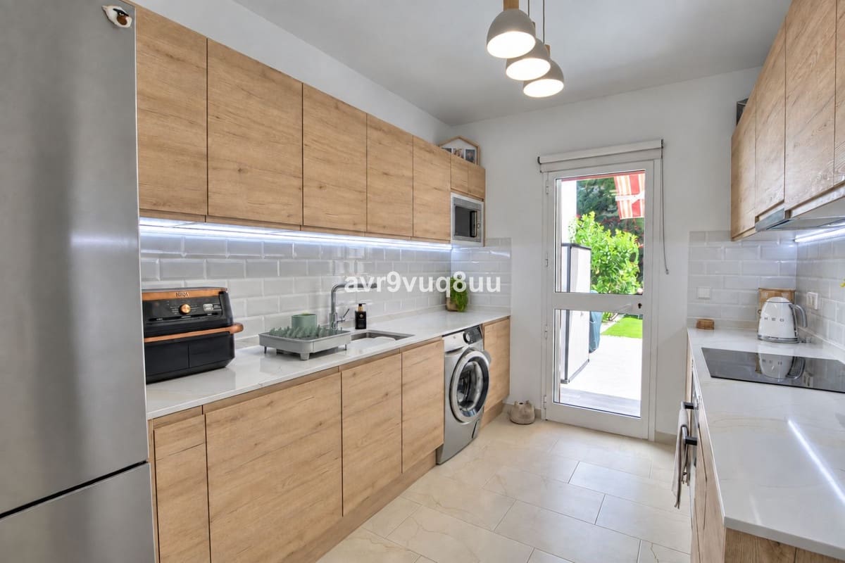 3 bedroom Townhouse for sale in Riviera del Sol with pool garage - € 550,000 (Ref: 10079836)