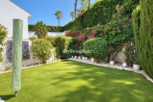 3 soverom Hus til salgs i Riviera del Sol, Mijas med svømmebasseng garasje - € 550 000 (Ref: 10079836)