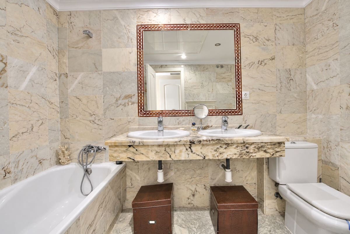 Ático de 2 habitaciones en Mijas Golf en venta con garaje - 385.000 € (Ref: 10088420)