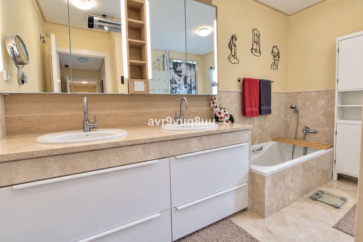 2 quarto Penthouse para venda em La Mairena com piscina garagem - 375 000 € (Ref: 10130978)