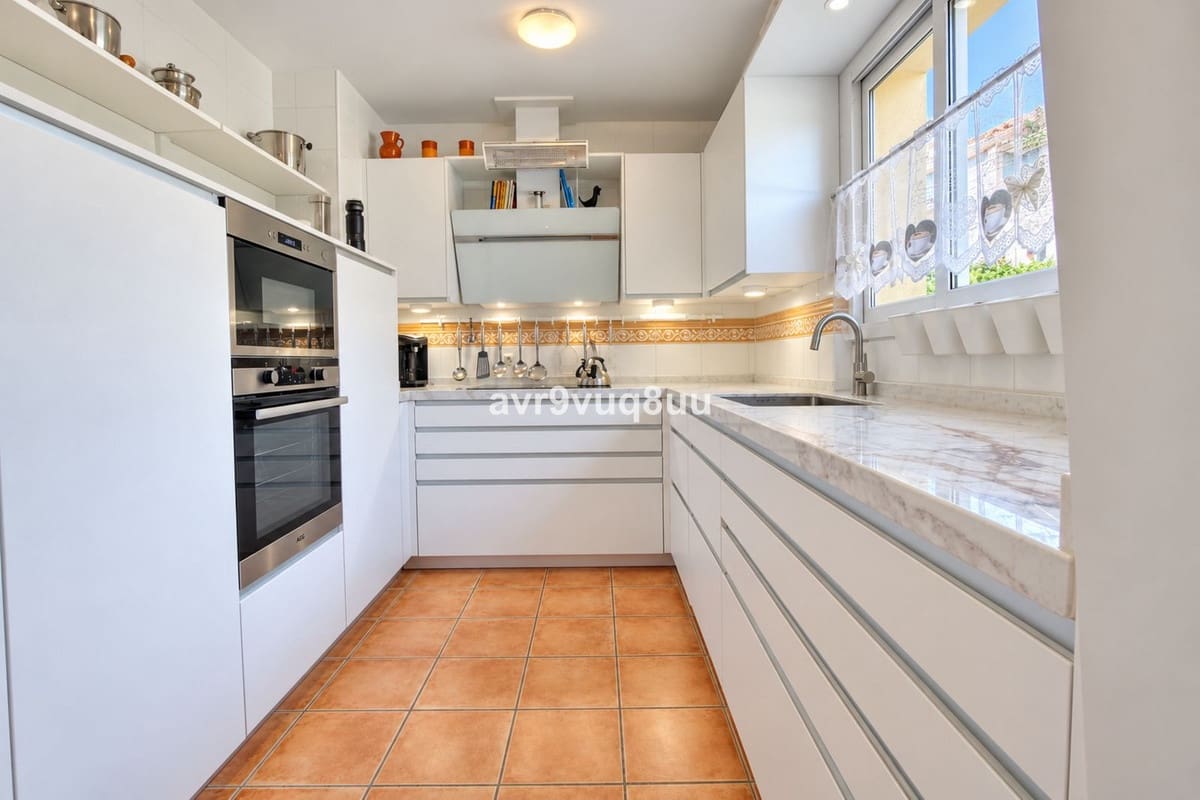2 quarto Penthouse para venda em La Mairena com piscina garagem - 375 000 € (Ref: 10130978)