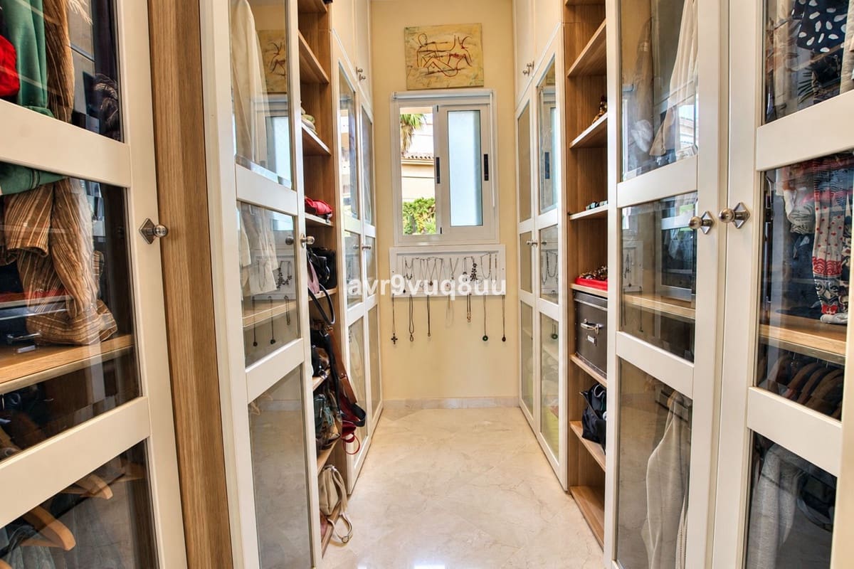 2 quarto Penthouse para venda em La Mairena com piscina garagem - 375 000 € (Ref: 10130978)