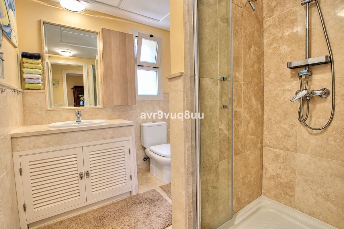 2 quarto Penthouse para venda em La Mairena com piscina garagem - 375 000 € (Ref: 10130978)
