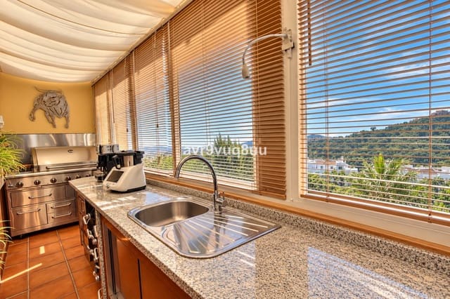 2 quarto Penthouse para venda em La Mairena, Ojen com piscina garagem - 375 000 € (Ref: 10130978)