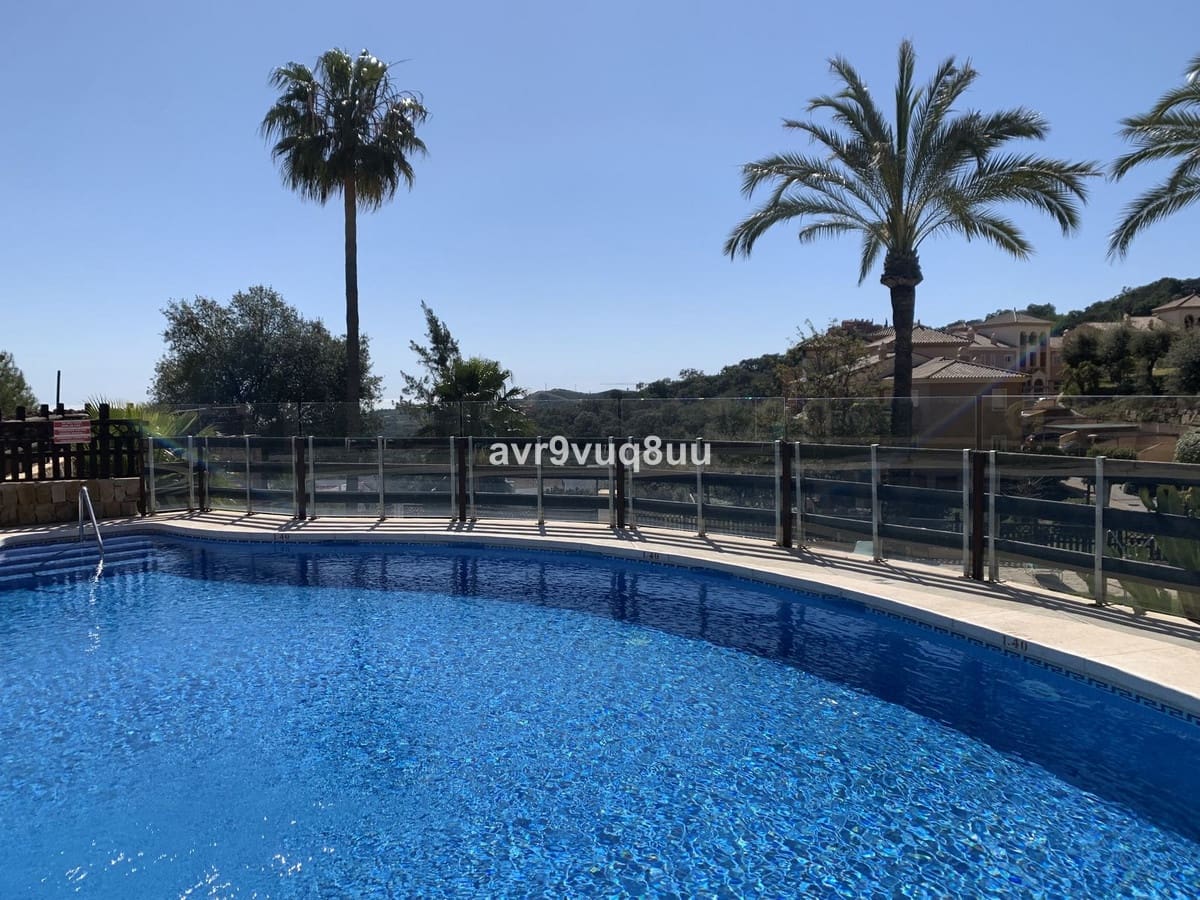 2 quarto Penthouse para venda em La Mairena com piscina garagem - 375 000 € (Ref: 10130978)