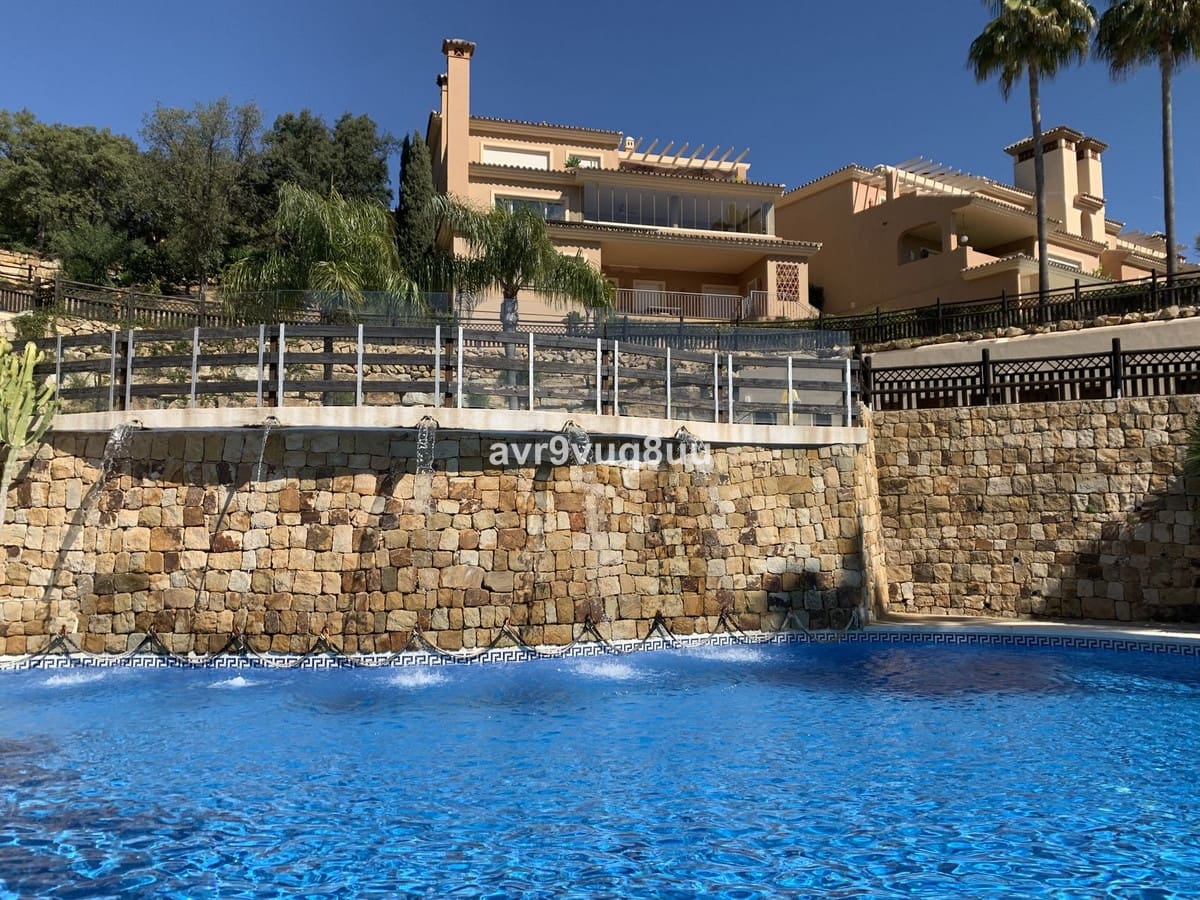 2 quarto Penthouse para venda em La Mairena com piscina garagem - 375 000 € (Ref: 10130978)