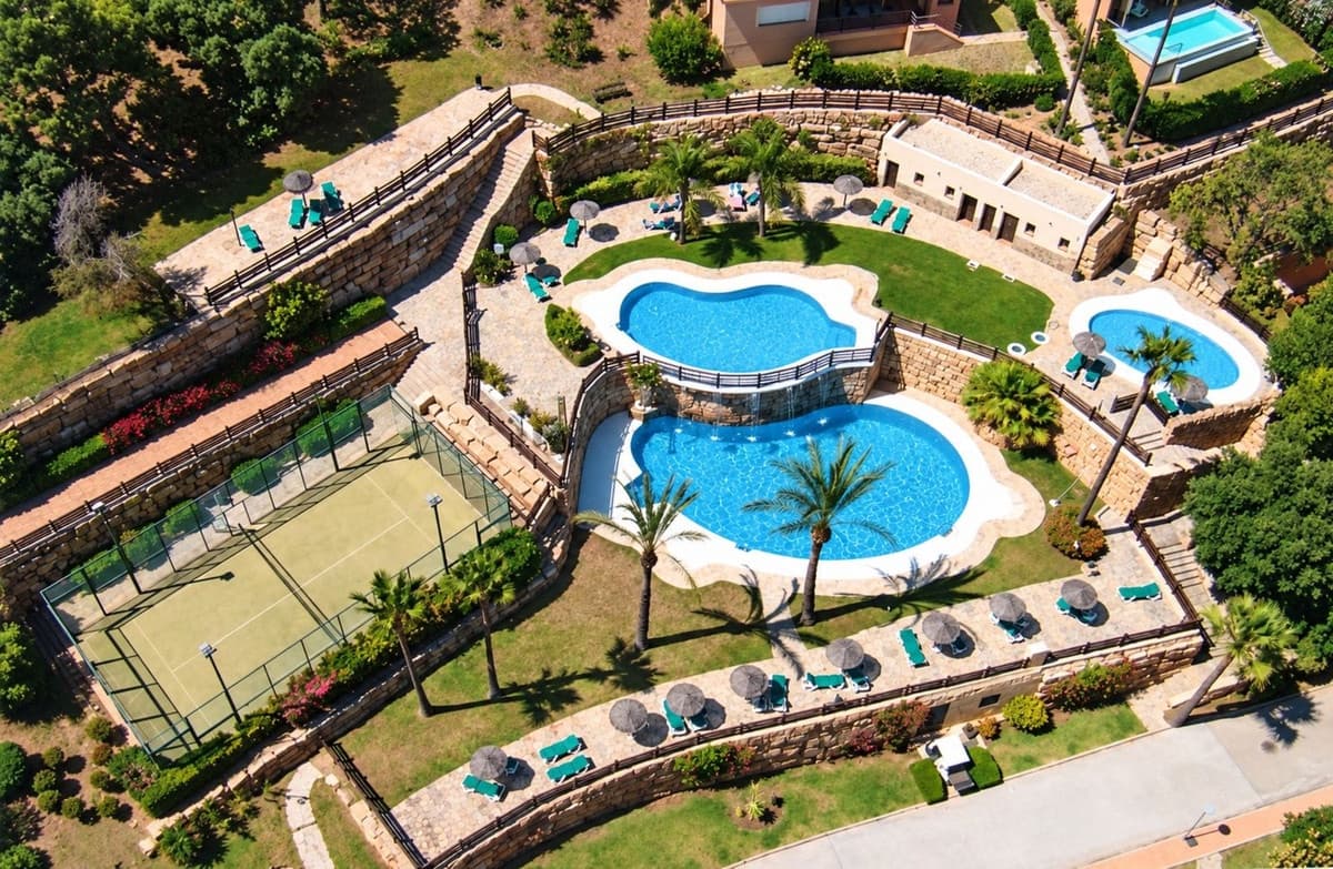 2 bedroom Penthouse for sale in La Mairena with pool garage - € 375,000 (Ref: 10130978)