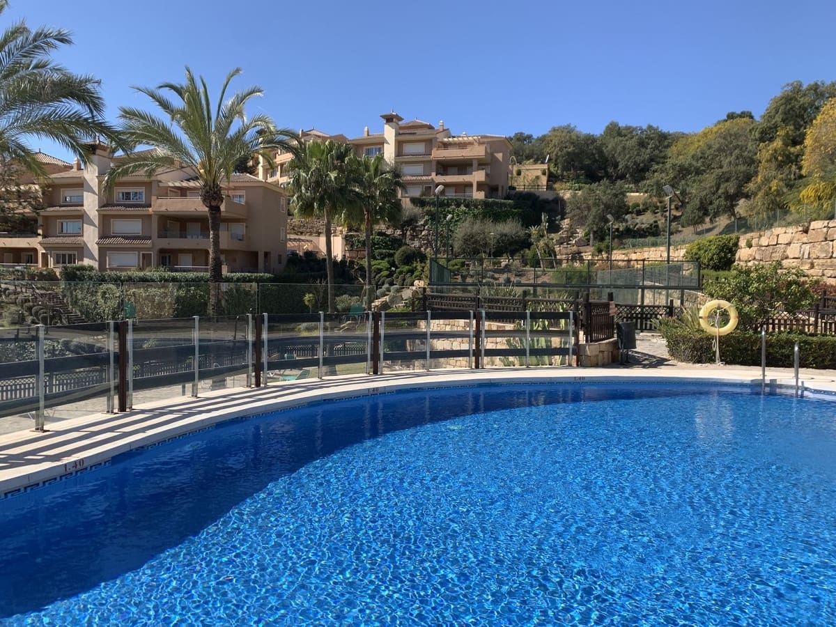 2 bedroom Penthouse for sale in La Mairena with pool garage - € 375,000 (Ref: 10130978)