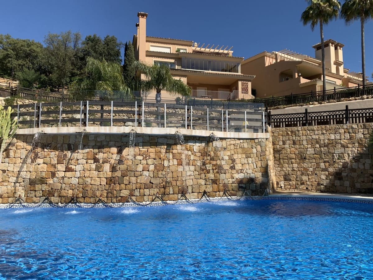 2 bedroom Penthouse for sale in La Mairena with pool garage - € 375,000 (Ref: 10130978)