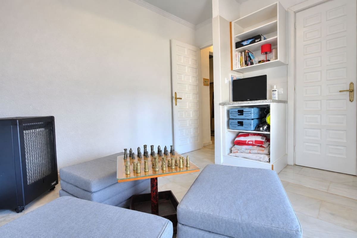 6 soverom Villa til salgs i La Cala de Mijas med svømmebasseng garasje - € 595 000 (Ref: 10153119)