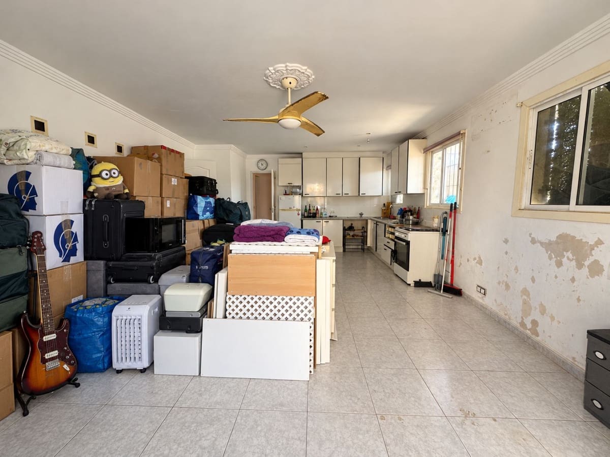 6 soverom Villa til salgs i La Cala de Mijas med svømmebasseng garasje - € 595 000 (Ref: 10153119)