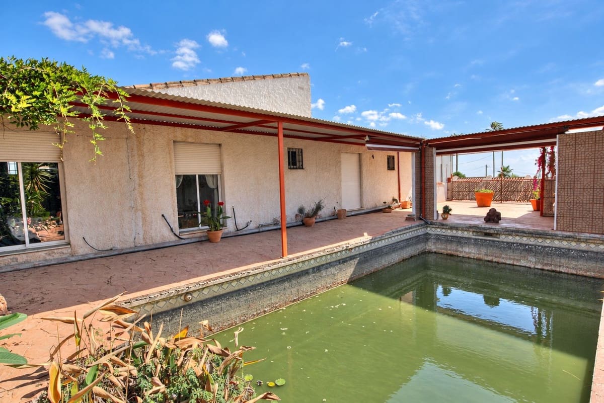6 soverom Villa til salgs i La Cala de Mijas med svømmebasseng garasje - € 595 000 (Ref: 10153119)