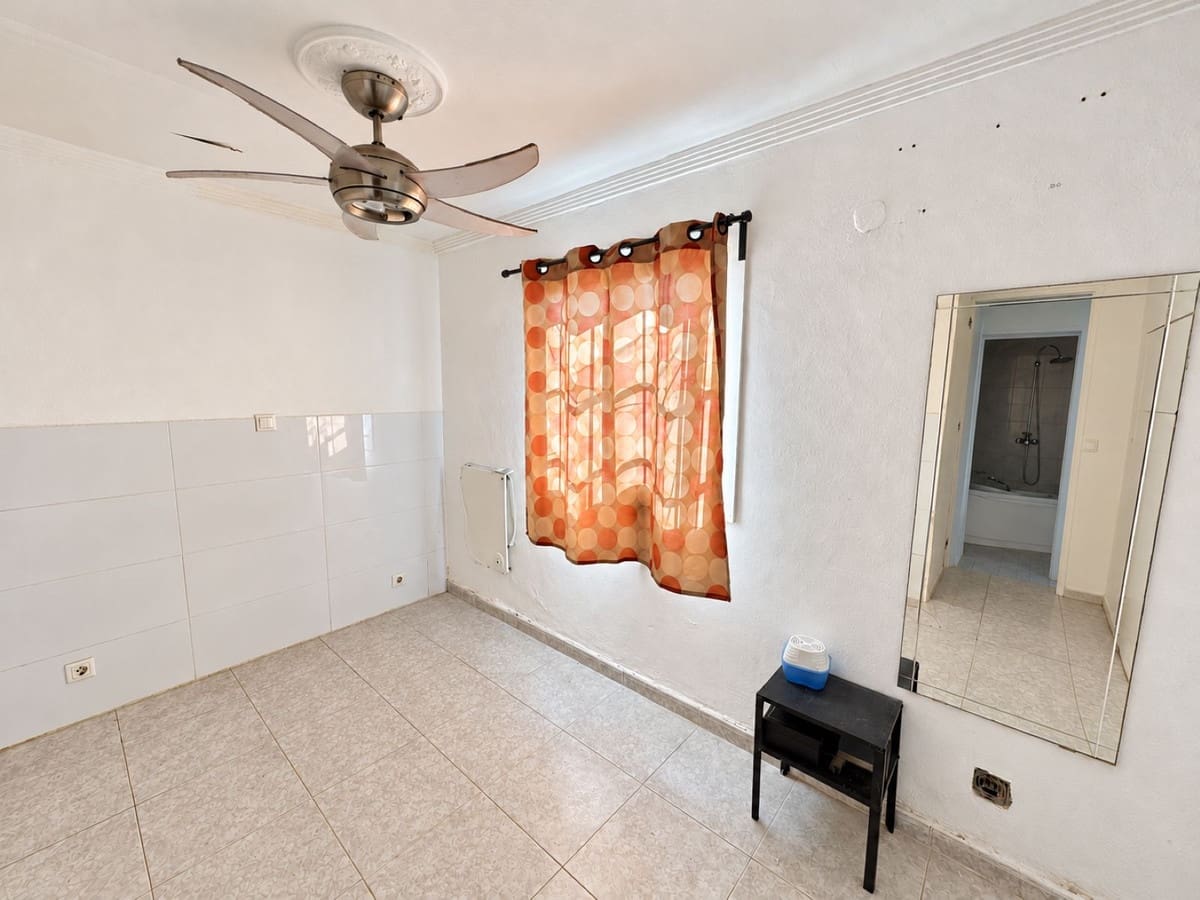 6 soverom Villa til salgs i La Cala de Mijas med svømmebasseng garasje - € 595 000 (Ref: 10153119)