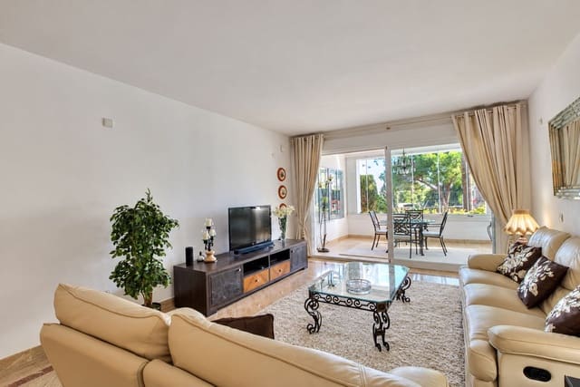1 soveværelse Lejlighed til salg i Río Real, Marbella med swimmingpool garage - € 435.000 (Ref: 10154133)