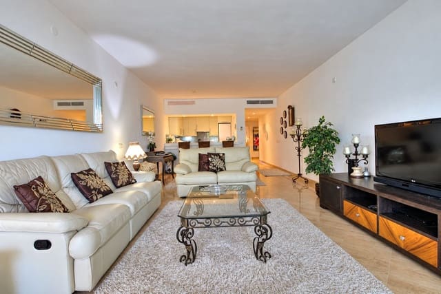 1 soveværelse Lejlighed til salg i Río Real, Marbella med swimmingpool garage - € 435.000 (Ref: 10154133)