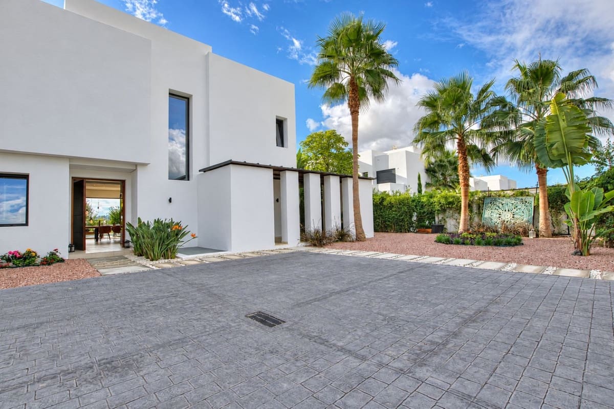 4 soveværelse Villa til salg i La Cala Golf med swimmingpool garage - € 1.800.000 (Ref: 10165839)