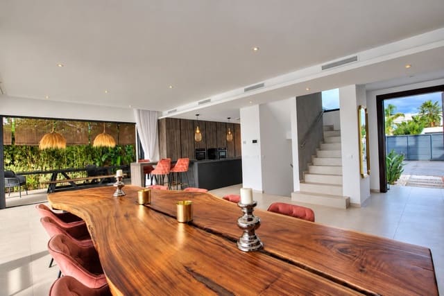 4 soveværelse Villa til salg i La Cala Golf, Mijas med swimmingpool garage - € 1.800.000 (Ref: 10165839)