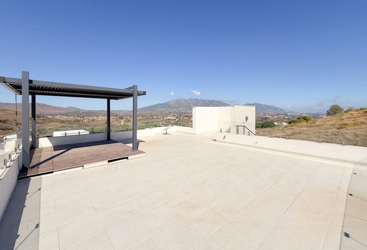 5 chambre Villa/Maison à vendre à La Cala Golf avec piscine garage - 975 000 € (Ref: 10167580)