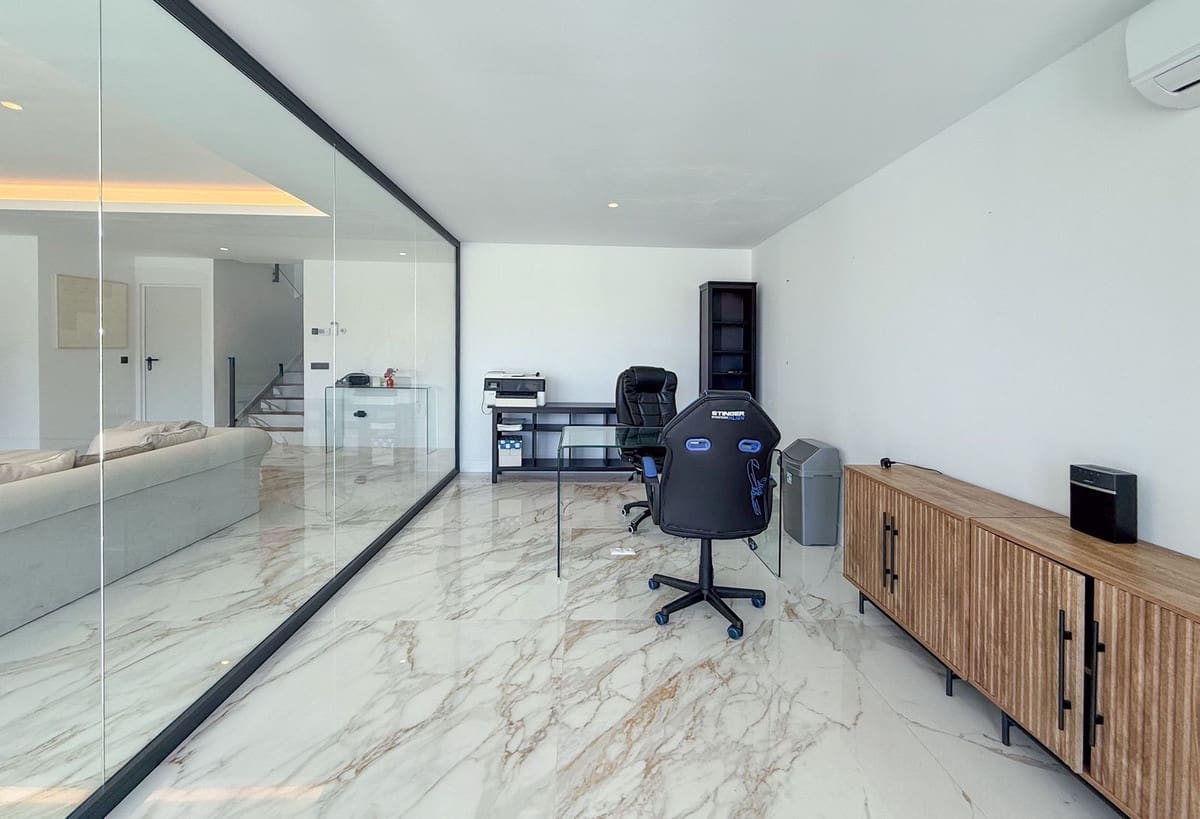 5 chambre Villa/Maison à vendre à La Cala Golf avec piscine garage - 975 000 € (Ref: 10167580)