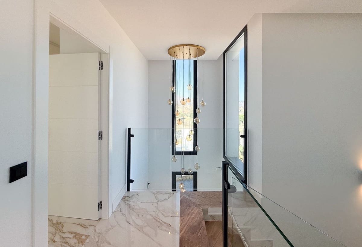 5 chambre Villa/Maison à vendre à La Cala Golf avec piscine garage - 975 000 € (Ref: 10167580)