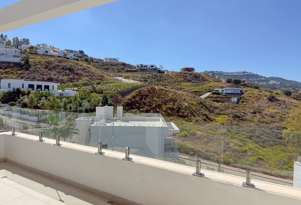 5 chambre Villa/Maison à vendre à La Cala Golf avec piscine garage - 975 000 € (Ref: 10167580)