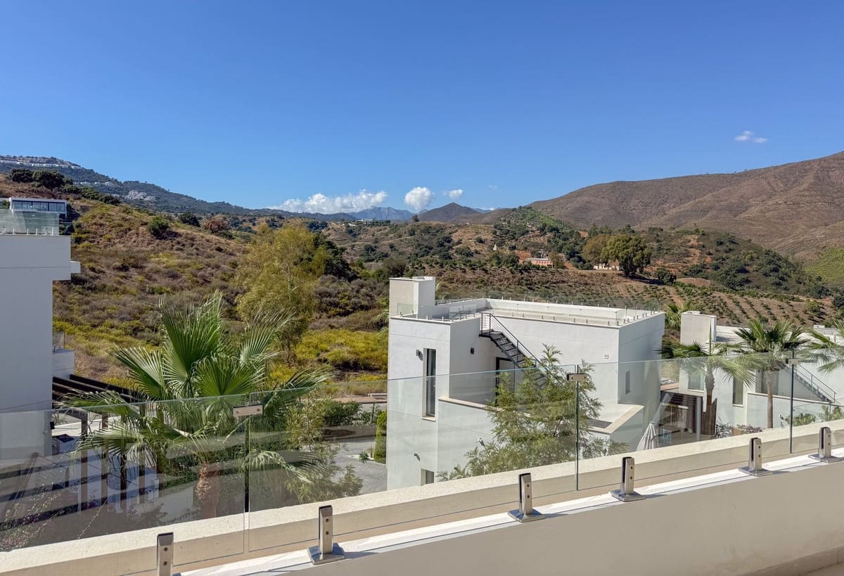 5 chambre Villa/Maison à vendre à La Cala Golf avec piscine garage - 975 000 € (Ref: 10167580)