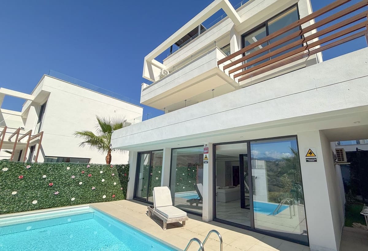 5 chambre Villa/Maison à vendre à La Cala Golf avec piscine garage - 975 000 € (Ref: 10167580)