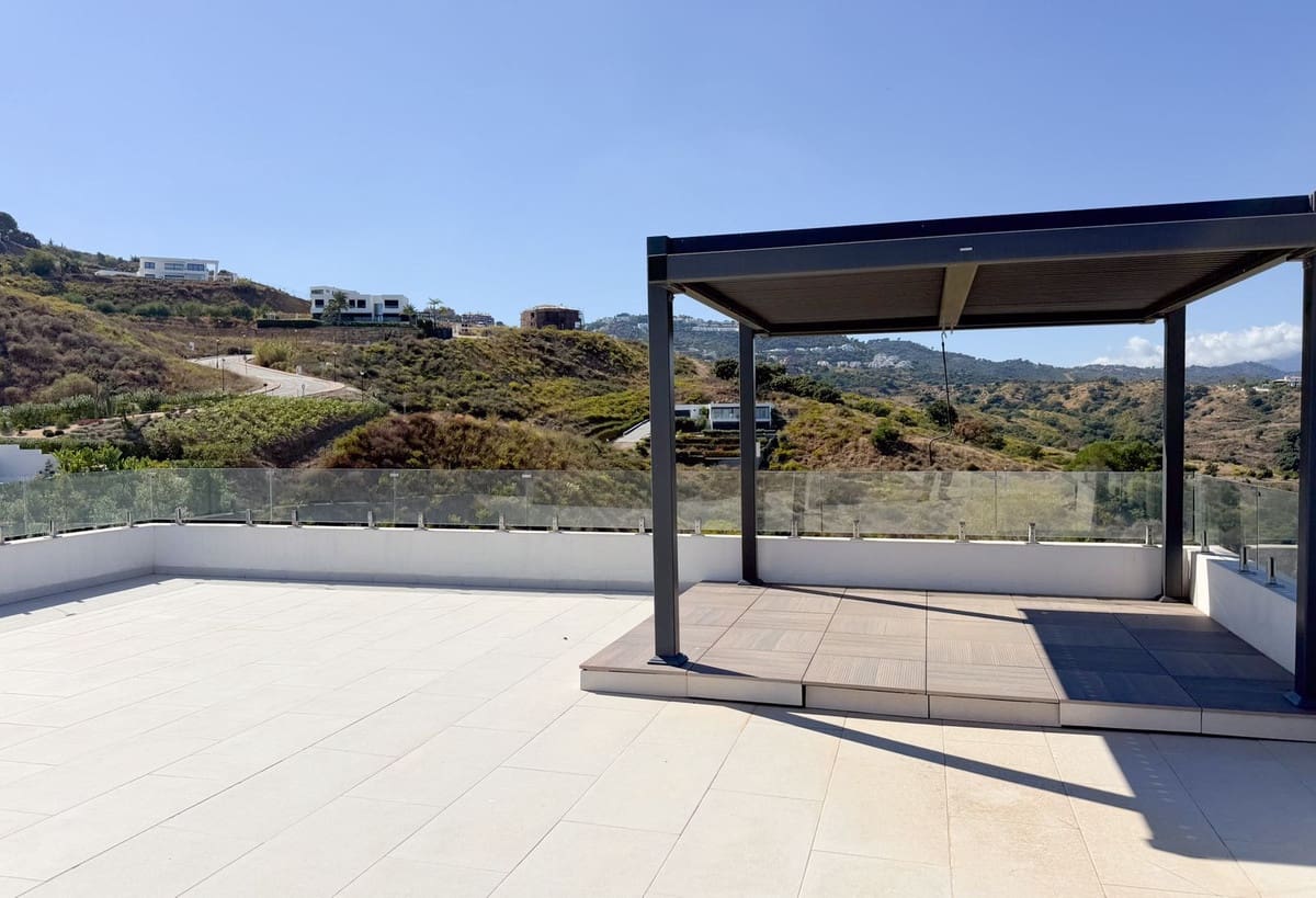 5 chambre Villa/Maison à vendre à La Cala Golf avec piscine garage - 975 000 € (Ref: 10167580)