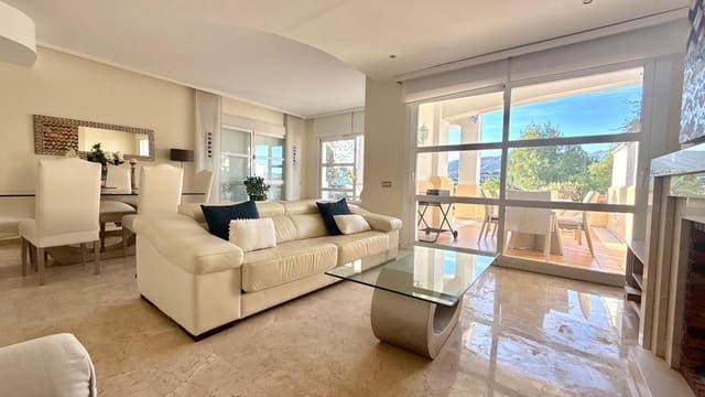 Casa de 3 habitaciones en La Cala Golf, Mijas en venta con piscina garaje - 675.000 € (Ref: 10169054)