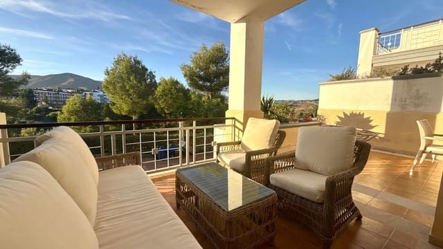 Casa de 3 habitaciones en La Cala Golf, Mijas en venta con piscina garaje - 675.000 € (Ref: 10169054)